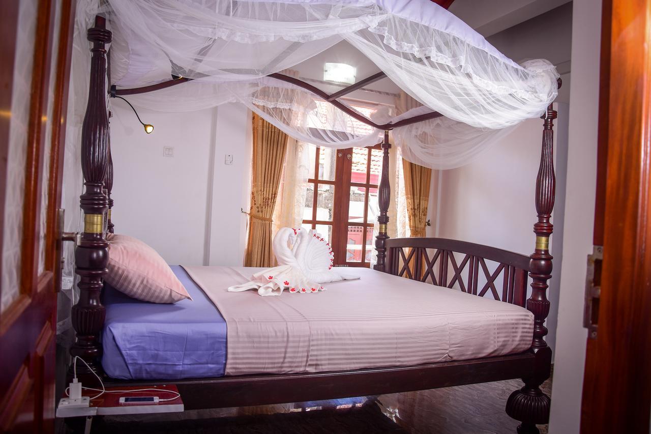 Channa Villa & Tours Bentota Exterior photo