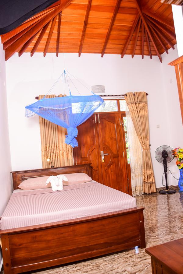 Channa Villa & Tours Bentota Exterior photo
